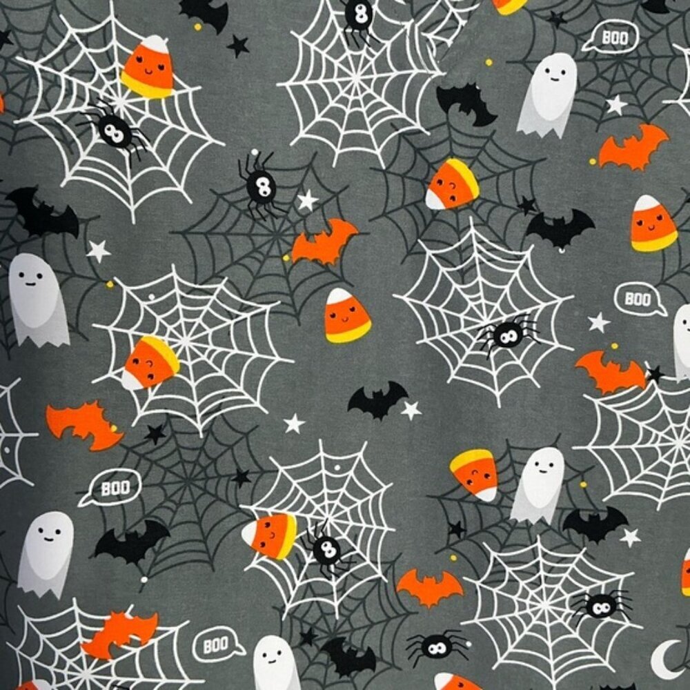 Cassandra O Halloween Theme Scrub Top Pockets Candy Corn Ghosts Gray Multi XL - Picture 2 of 16